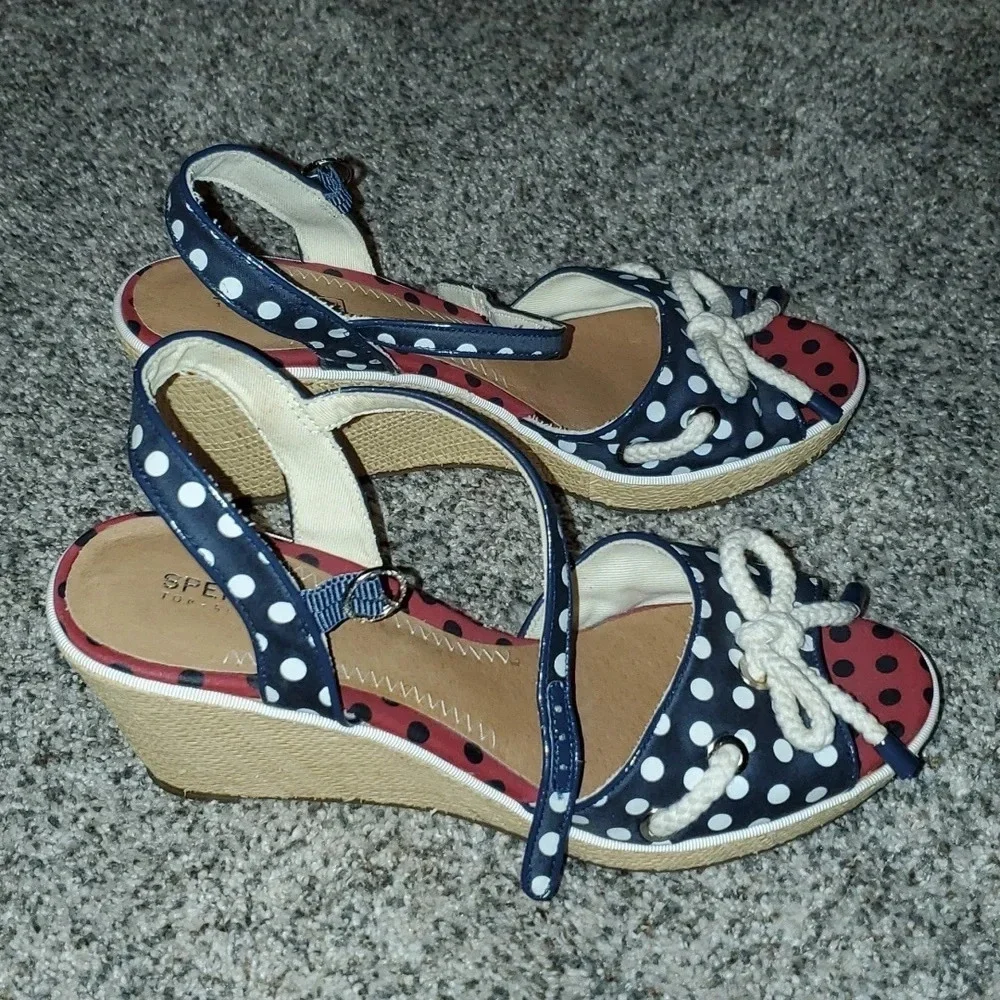 Sperry Polka-dot Sandals feature a blue & white polka dot design with rope bow